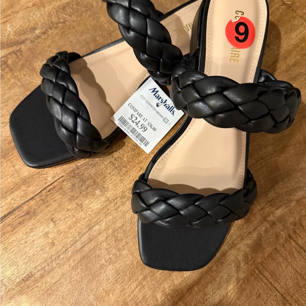 Cushionsire Black Braided Sandals